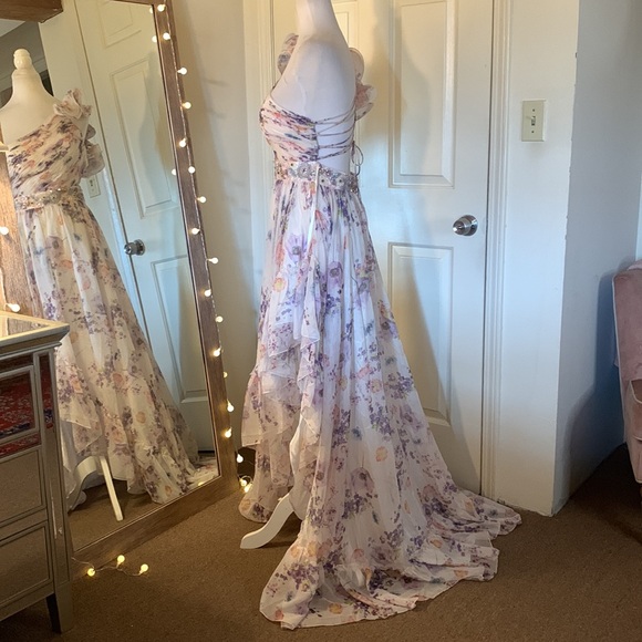 MAC DUGGAL
One Shoulder Asymmetrical High Low Gown - Picture 10 of 16